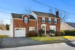 4 Dean Rd, Marblehead, MA 01945 - Photo 1