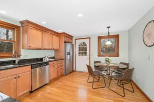19 Fredrickson Rd, Billerica, MA 01821 - Photo 5
