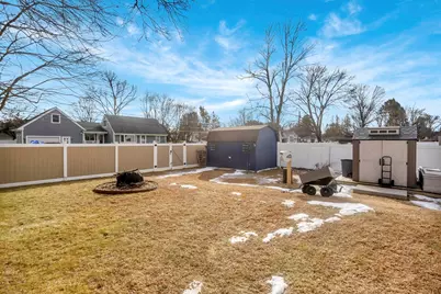 47 Roberta Cir, Agawam, MA 01001 - Photo 33