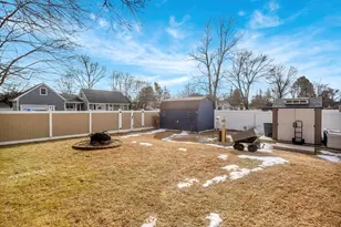 47 Roberta Cir, Agawam, MA 01001 - Photo 33