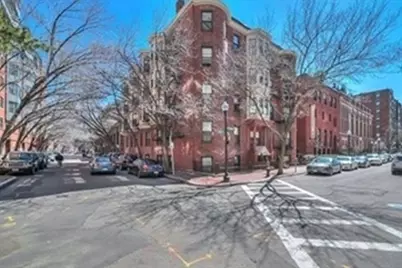 40 Saint Botolph Street #35, Boston, MA 02116 - Photo 3