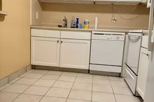 32 Whites Ave, Watertown, MA 02472 - Photo 11