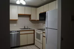 200 Ledgewood, Stoneham, MA 02180 - Photo 5