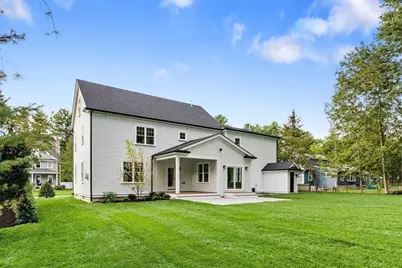 12 Pleasant St, Burlington, MA 01803 - Photo 29