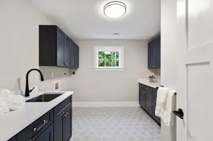 12 Pleasant St, Burlington, MA 01803 - Photo 21