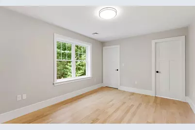 12 Pleasant St, Burlington, MA 01803 - Photo 21