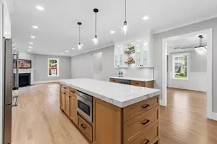 12 Pleasant St, Burlington, MA 01803 - Photo 7