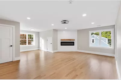 12 Pleasant St, Burlington, MA 01803 - Photo 15