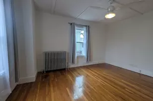 22 Auburn St, Malden, MA 02148 - Photo 9