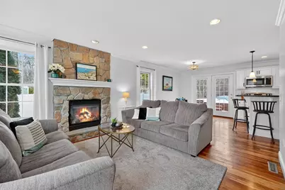 66 Lee St, East Longmeadow, MA 01028 - Photo 5