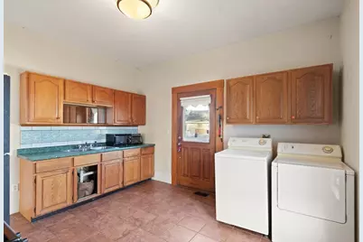 118 Prospect St, Gloucester, MA 01930 - Photo 17