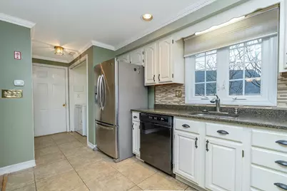 48 Whittier Meadows Dr #48, Amesbury, MA 01913 - Photo 3