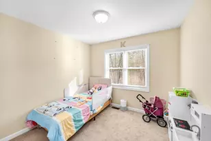 114 Riverton Rd, Springfield, MA 01109 - Photo 13