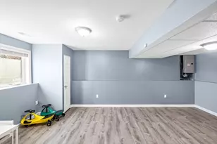 114 Riverton Rd, Springfield, MA 01109 - Photo 21