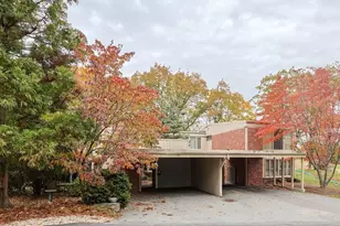 55 Fairgreen Pl, Brookline, MA 02467 - Photo 1