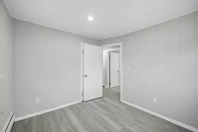 27 Nokomis, Springfield, MA 01109 - Photo 17