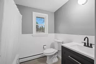 27 Nokomis, Springfield, MA 01109 - Photo 13