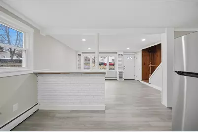 27 Nokomis, Springfield, MA 01109 - Photo 7