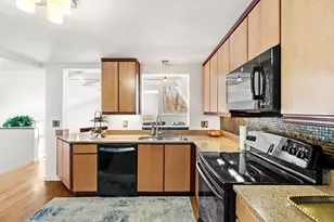 20 Wildwood Dr, Bedford, MA 01730 - Photo 7