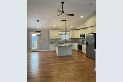 27 Havana Rd, Worcester, MA 01603 - Photo 3