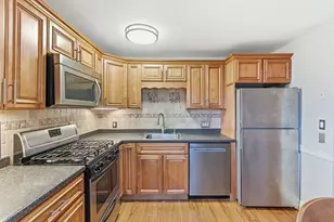 78 Edgelawn Ave, North Andover, MA 01845 - Photo 9