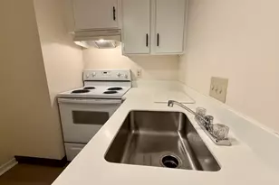 573 Broad St, Weymouth, MA 02189 - Photo 21