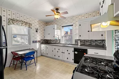 28 Winslow Rd, Brookline, MA 02446 - Photo 9