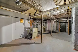 28 Winslow Rd, Brookline, MA 02446 - Photo 21