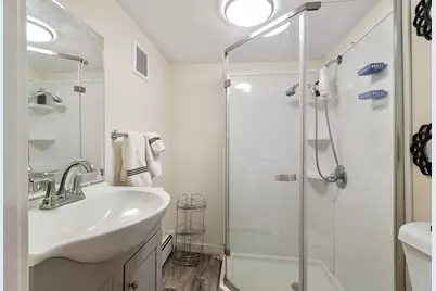 2 Grove St, Methuen, MA 01844 - Photo 29