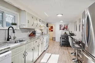 2 Grove St, Methuen, MA 01844 - Photo 11