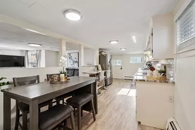 2 Grove St, Methuen, MA 01844 - Photo 9