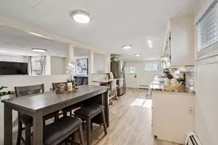 2 Grove St, Methuen, MA 01844 - Photo 9