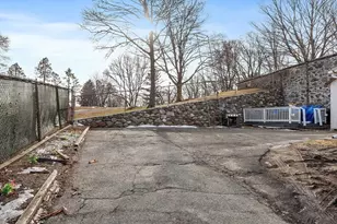 2 Grove St, Methuen, MA 01844 - Photo 35