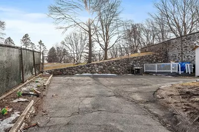 2 Grove St, Methuen, MA 01844 - Photo 33