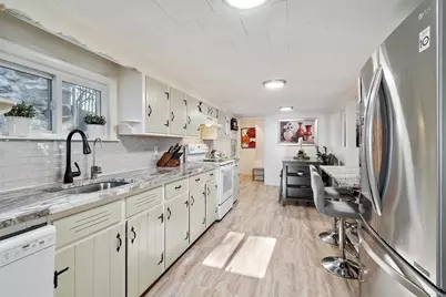 2 Grove St, Methuen, MA 01844 - Photo 15