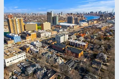 28 Winslow Rd, Brookline, MA 02446 - Photo 5