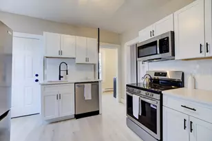 27 Ormond St, Springfield, MA 01108 - Photo 1