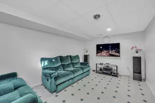 8 Modred Ct, Worcester, MA 01602 - Photo 19