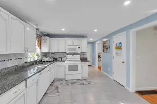 8 Modred Ct, Worcester, MA 01602 - Photo 7