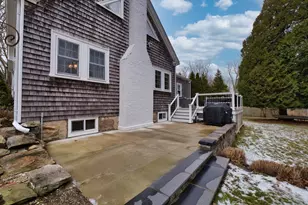 197 Rockland St, Dartmouth, MA 02748 - Photo 23