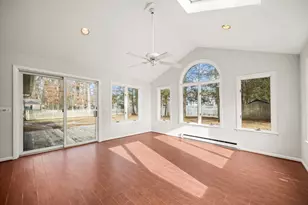 221 Bel Air Dr, Longmeadow, MA 01106 - Photo 9