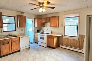 341 Montcalm St, Chicopee, MA 01013 - Photo 5