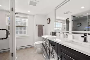 151 Oakland St, Wellesley, MA 02481 - Photo 27