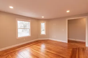 19 Hoyle, Norwood, MA 02062 - Photo 5