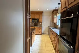 881 Fellsway, Medford, MA 02155 - Photo 7