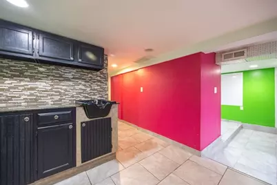 111 W Ashland St, Brockton, MA 02302 - Photo 35