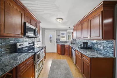 98 Foster St, Peabody, MA 01960 - Photo 9