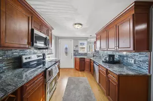 98 Foster St, Peabody, MA 01960 - Photo 9