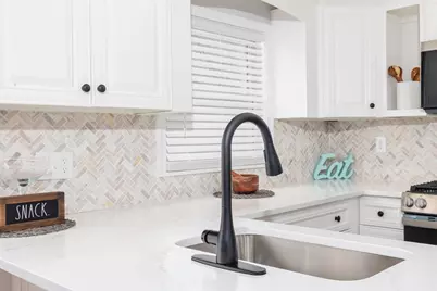 55 Summit St, Salem, MA 01970 - Photo 9