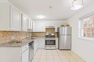 101 Edgelawn Ave, North Andover, MA 01845 - Photo 9